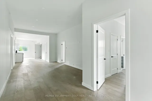 Additional image 10 of 684 Beach Blvd