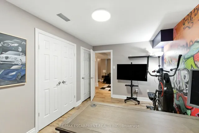 Additional image 42 of 36 Pinecreek Rd