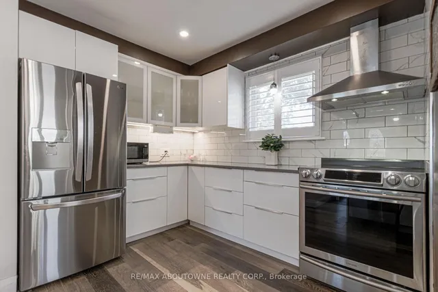 Additional image 14 of 2105 Maplewood Dr