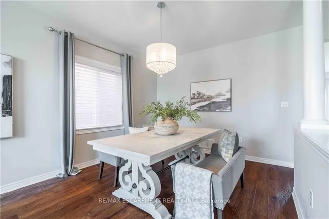 Additional image 8 of 51 Showcase Dr