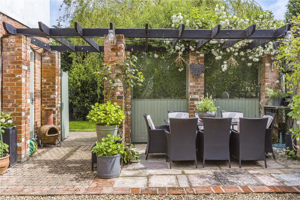 Additional image 28 of Halls Close, Hobbs Hill, Welwyn, AL6