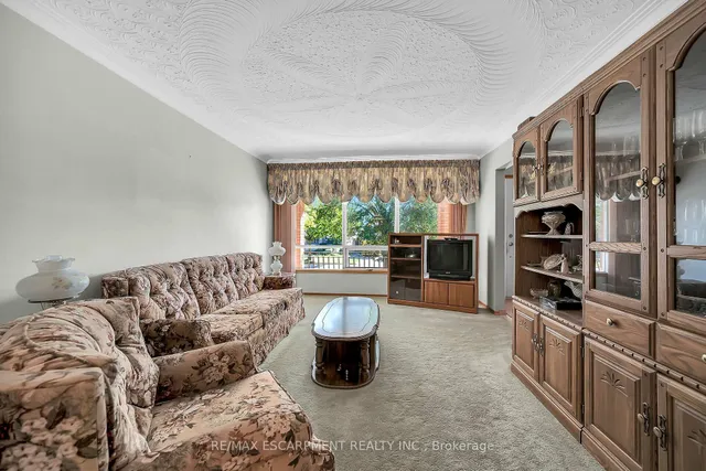 Additional image 11 of 65 Ellington Ave