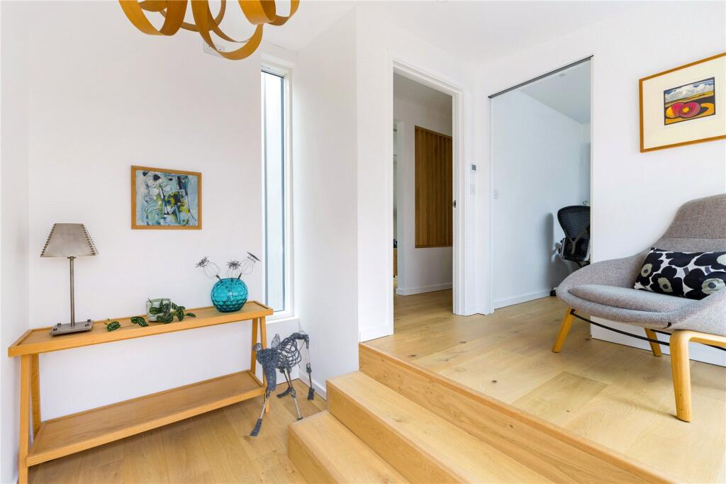 Additional image 5 of Avenue St. Nicholas, Harpenden, Hertfordshire, AL5