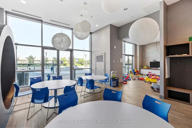 Additional image 20 of 2081 Fairview St Unit 813