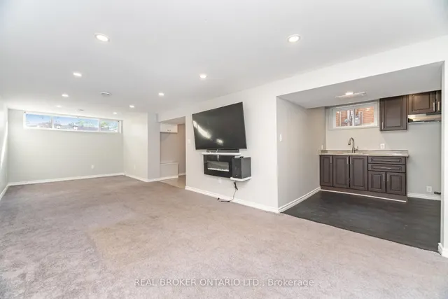 Additional image 29 of 66 GAINSBOROUGH Rd