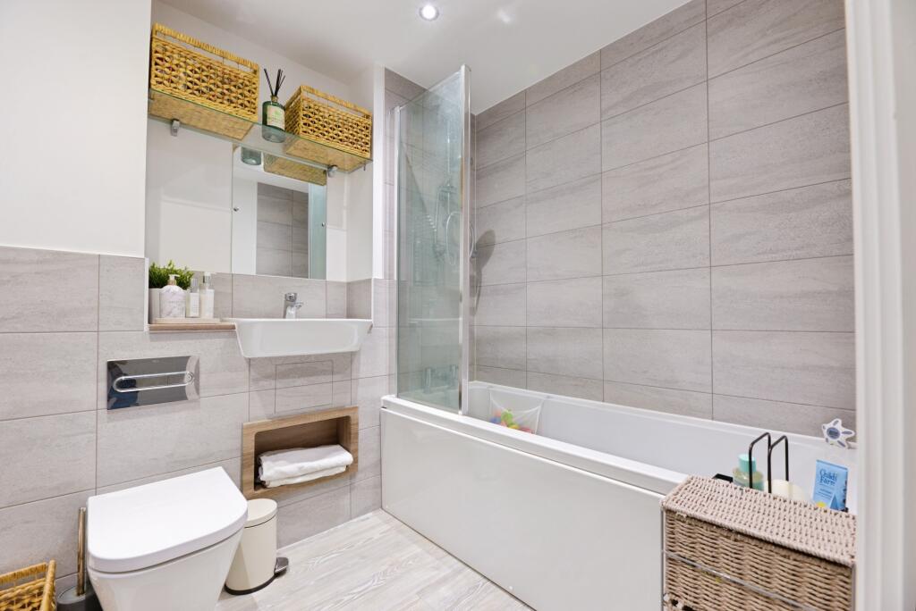 Additional image 8 of 51 Bridge Road East, Welwyn Garden City, AL7