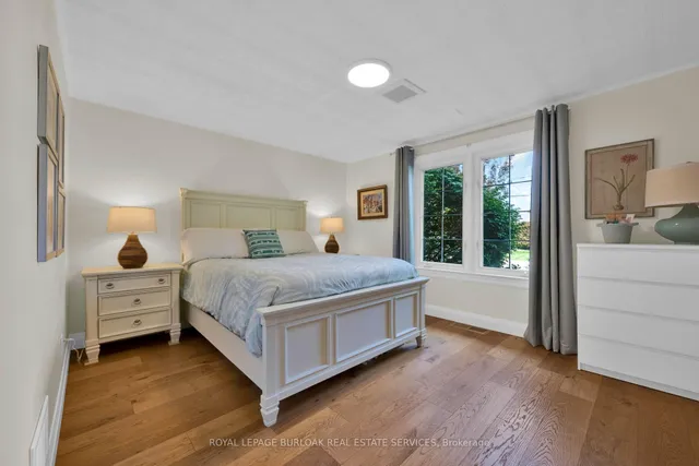 Additional image 32 of 912 Boothman Ave