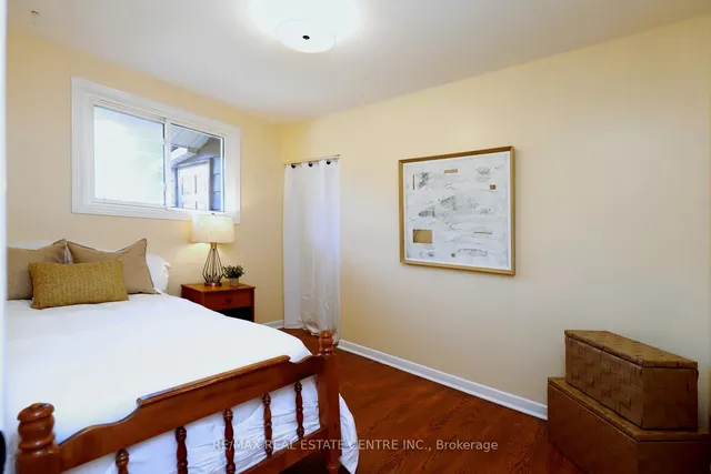 Additional image 24 of 345 Maplewood Cres