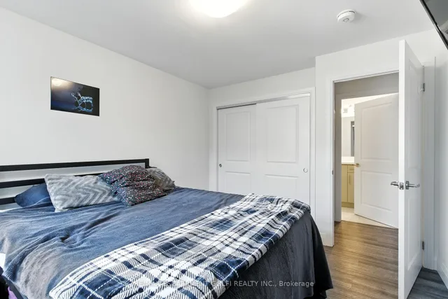 Additional image 10 of 1 Redfern Ave Unit 304