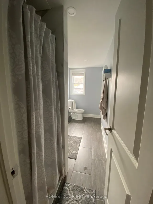 Additional image 32 of 103 Victoria Ave