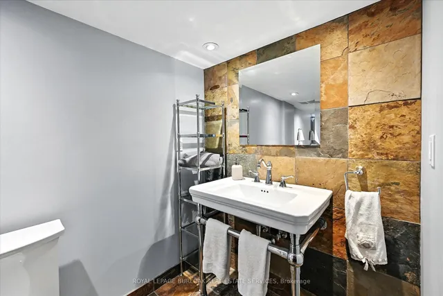 Additional image 26 of 2209 Ghent Ave