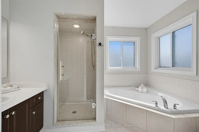 Additional image 32 of 1213 Bonin Cres