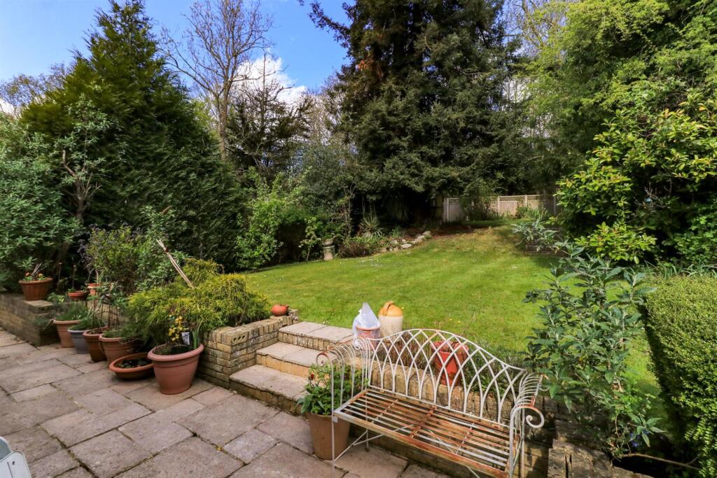 Additional image 26 of Georges Wood Road, Brookmans Park