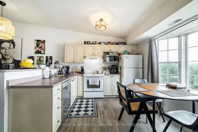 Additional image 15 of 1451 Walkers Line Unit 411