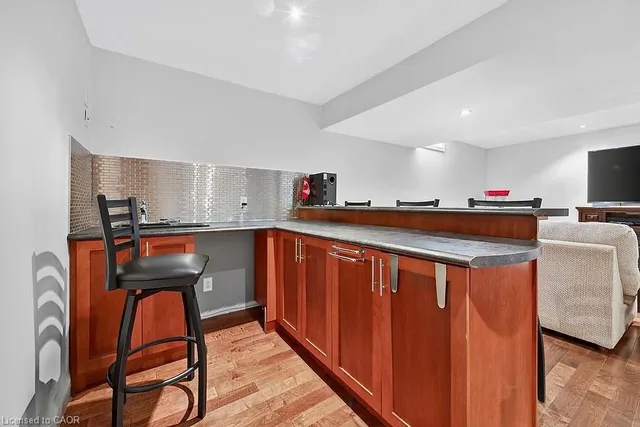 Additional image 42 of 28 Woodbank St