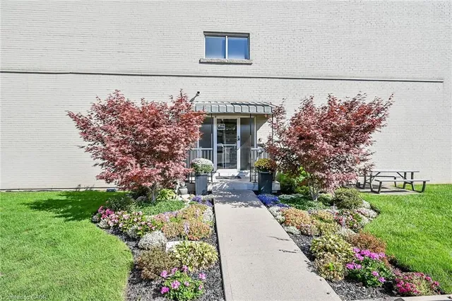 Additional image 35 of 510 Queenston Rd Unit 404