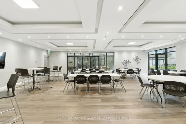 Additional image 22 of 1 Redfern Ave Unit 304