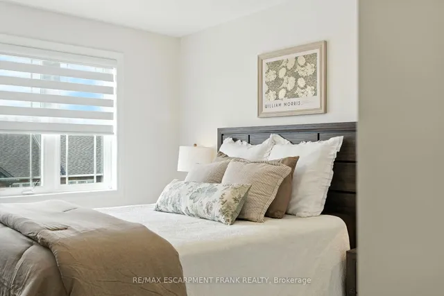 Additional image 34 of 9 Laguna Village Cres