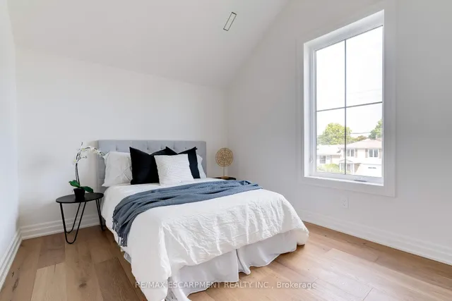 Additional image 38 of 684 Peele Blvd