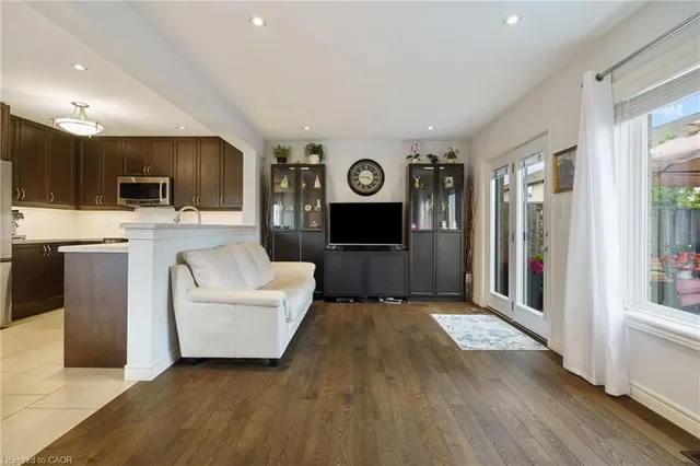 Additional image 20 of 615 Rymal Rd Unit 49