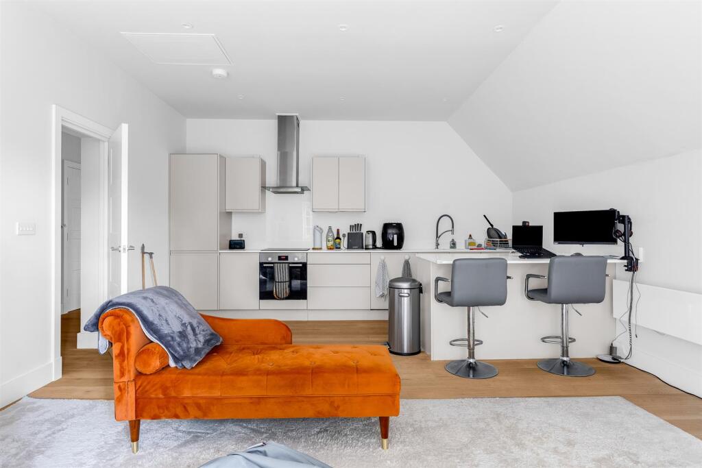 Additional image 7 of Codicote Road, Welwyn