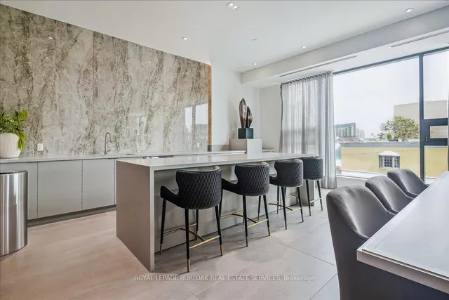 Additional image 28 of 2007 James St Unit 1405