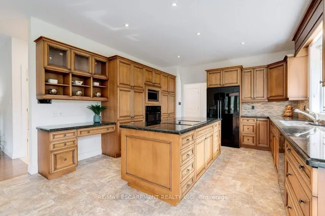 Additional image 10 of 17 TEWS Lane