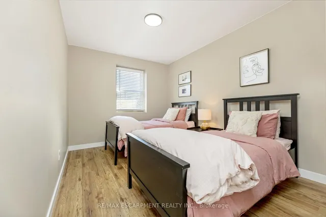 Additional image 30 of 235 Bronte St Unit 16