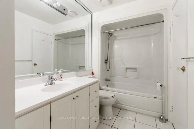 Additional image 18 of 1556 Kerns Rd Unit 3