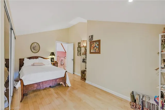 Additional image 27 of 94 Highway 8