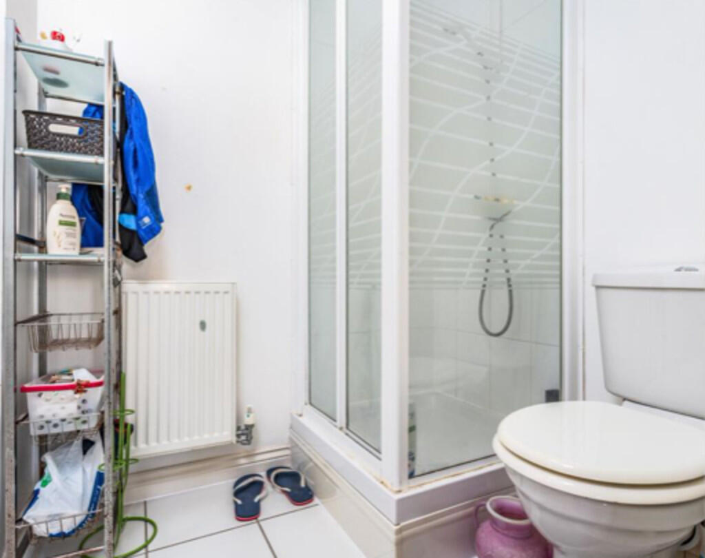 Additional image 7 of 102 Eddington Crescent