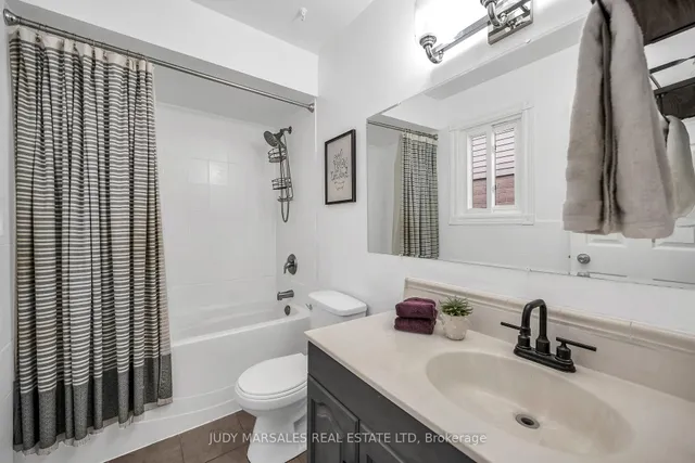 Additional image 23 of 26 Moss Blvd Unit 19