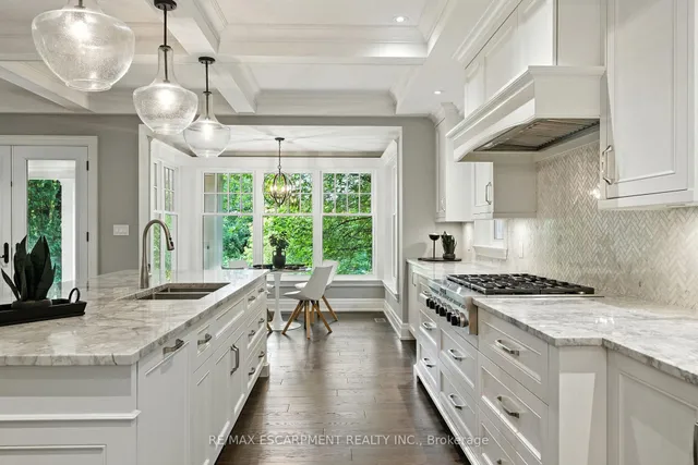 Additional image 12 of 391 Patricia Dr