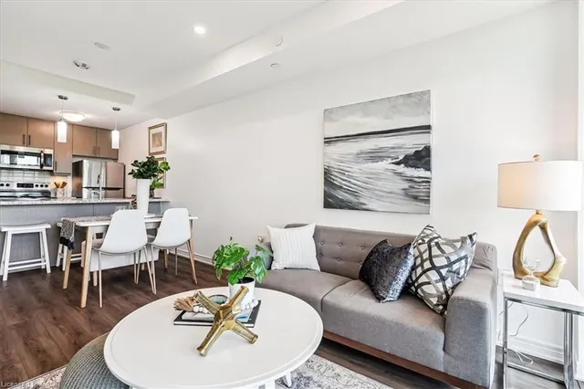 Additional image 16 of 2750 King St Unit 508