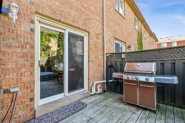 Additional image 37 of 46 Dawson Cres