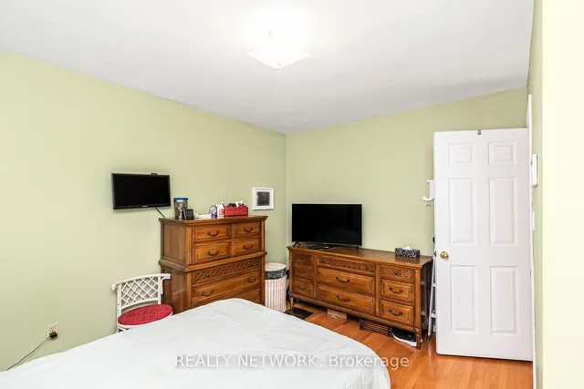 Additional image 17 of 23 Tyrone Dr