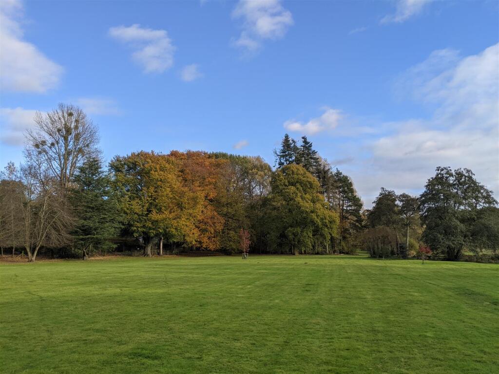 Additional image 42 of Tewin Water, Digswell