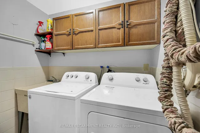 Additional image 37 of 65 Ellington Ave