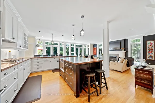 Additional image 11 of 3104 First St