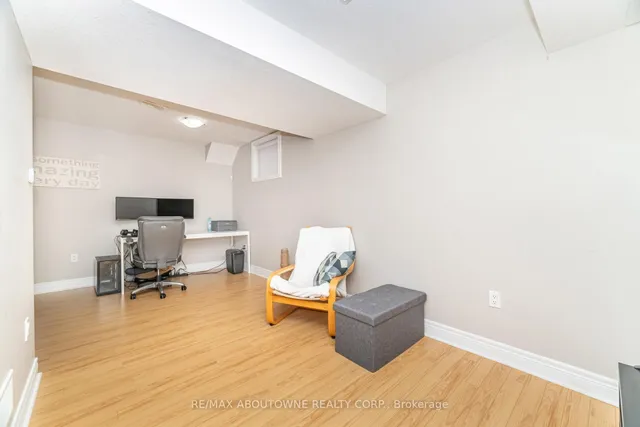 Additional image 39 of 540 Guelph Line Unit 1