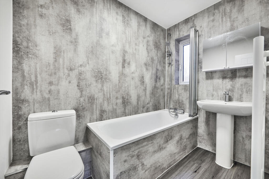 Additional image 5 of The Putterills, Harpenden, Herts, AL5