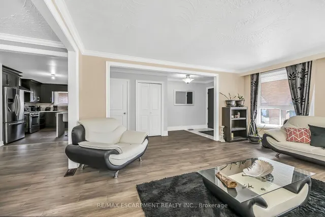 Additional image 8 of 28 Tara Crt