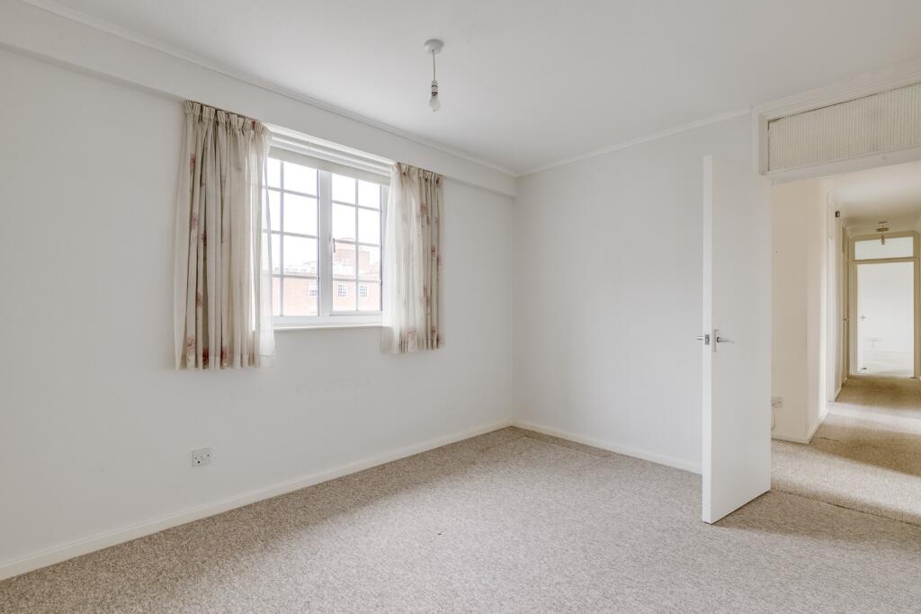 Additional image 13 of Longcroft House, Fretherne Road, Welwyn Garden City, Hertfordshire, AL8 6PZ