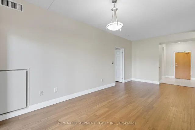 Additional image 17 of 2075 Amherst Heights Dr Unit 211