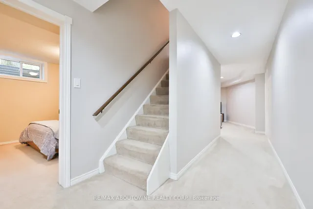 Additional image 30 of 206 Rossmore Blvd