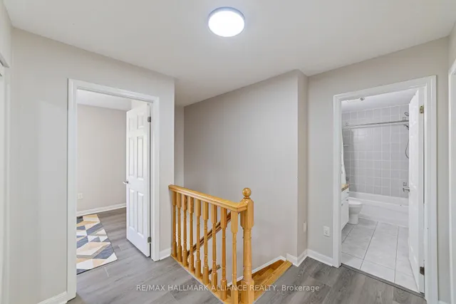 Additional image 15 of 402 Schreyer Cres