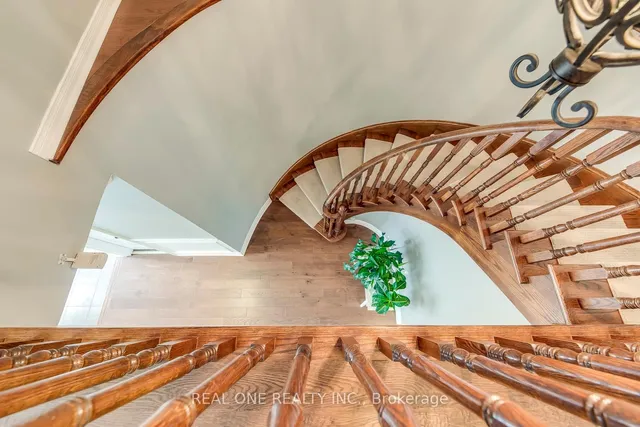 Additional image 19 of 5803 Page Cres