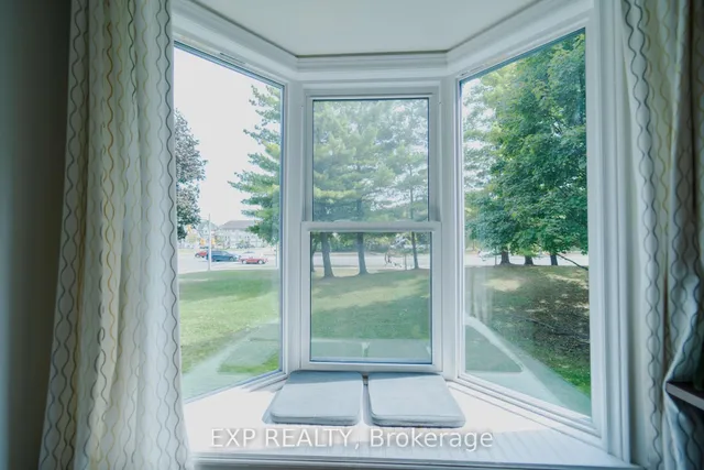 Additional image 12 of 2010 CLEAVER Ave Unit 124