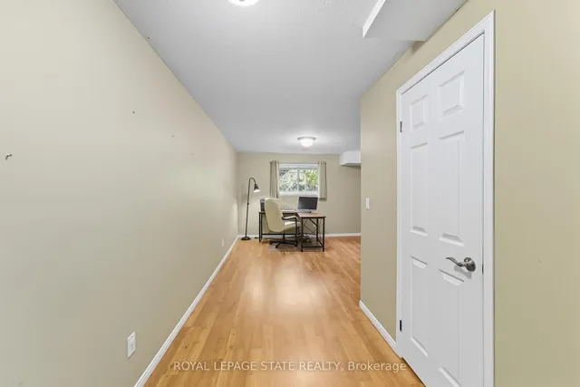 Additional image 23 of 27 Glenhollow Dr