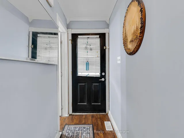 Additional image 8 of 40 Yeoville Crt